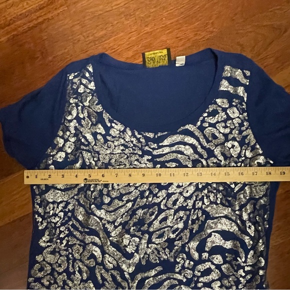 Bob Mackie Blue and Silver Patterned Tee - Picture 6 of 7